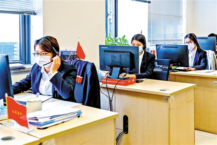 智慧領(lǐng)航 便民利企——龍華區(qū)政數(shù)局加速打造“智慧龍華”咨詢(xún)服務(wù)新樣板